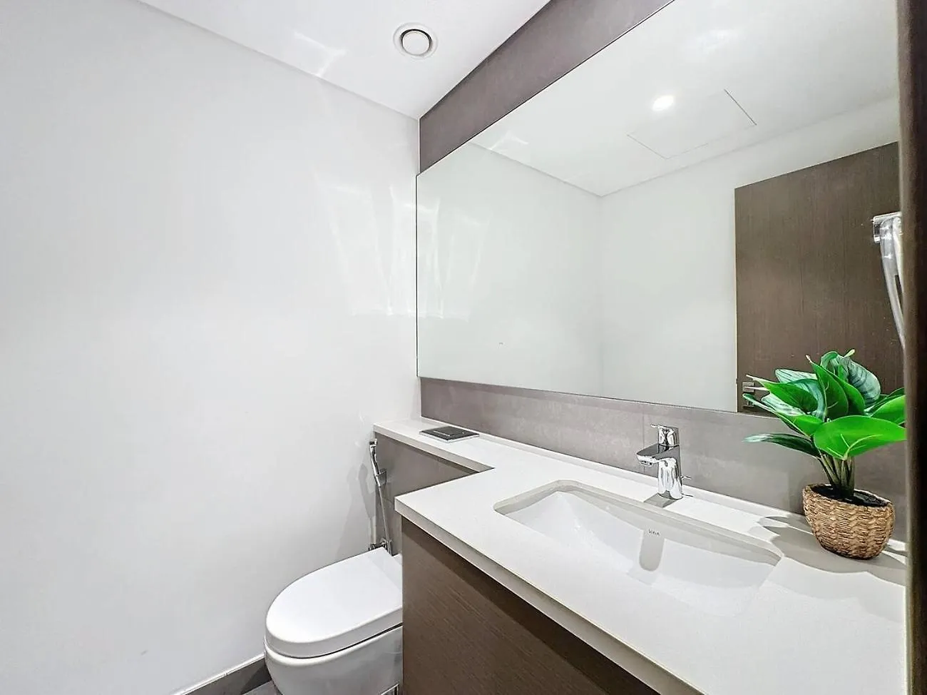 Fam Living - Spacious 3-Bedroom Apartment In Creek Gate With Stunning Views Dubai