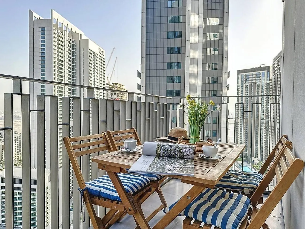 Fam Living - Spacious 3-Bedroom Apartment In Creek Gate With Stunning Views Dubai