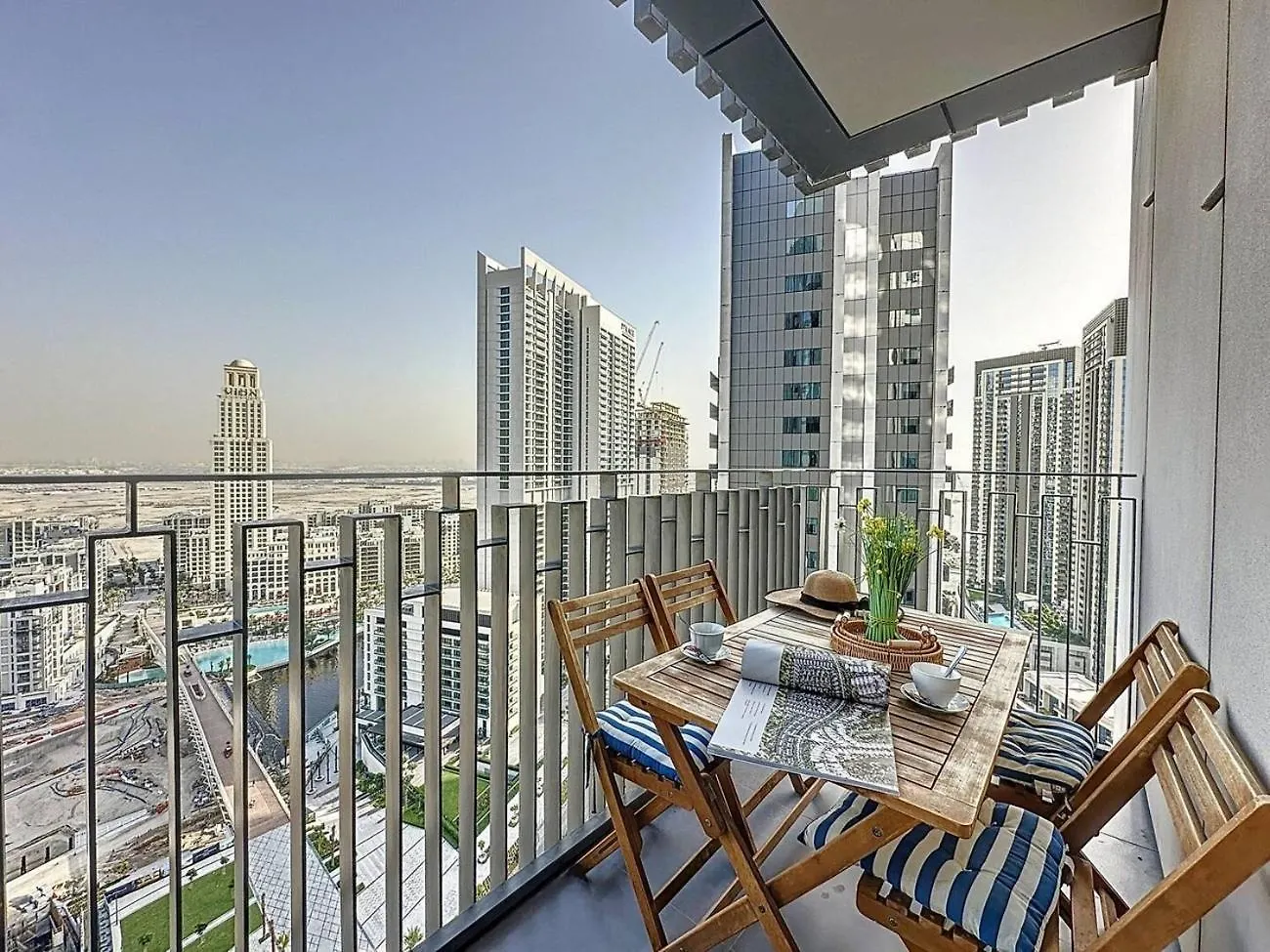 Fam Living - Spacious 3-Bedroom Apartment In Creek Gate With Stunning Views Dubai