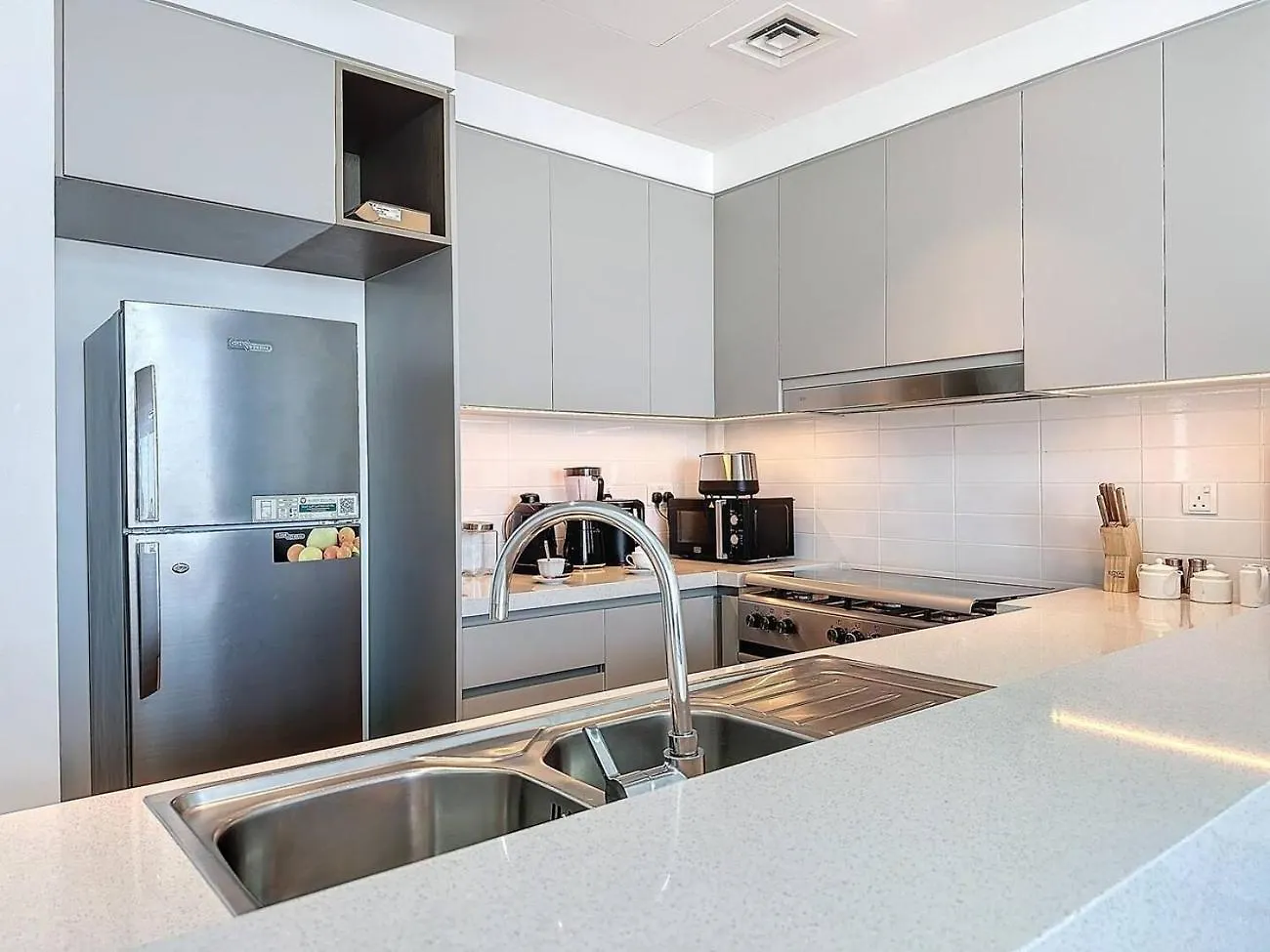 Fam Living - Spacious 3-Bedroom Apartment In Creek Gate With Stunning Views Дубай